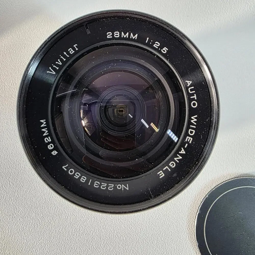 VIVITAR AUTO WIDE ANGLE LENS 28MM 1:2.5, 62 MM Minolta MC/MD Mount